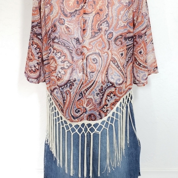 Miss Me Floral Boho Fringe Kimono Wrap - Picture 3 of 4